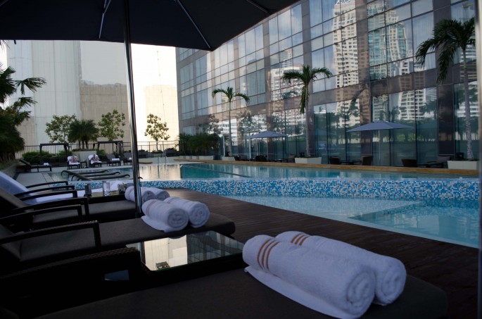 White-towels and poolside luxury at the Fairmont Makati, Manila 