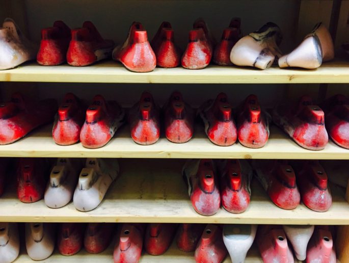 Bocache & Salvucci shoe moulds red and white