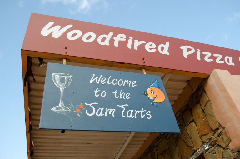Jam Tarts: A colourful and appetising cafe and restaurant right on the Route 62